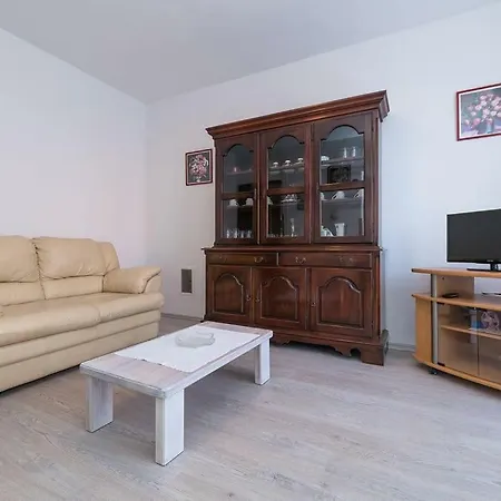 App Julia Apartamento Kanfanar